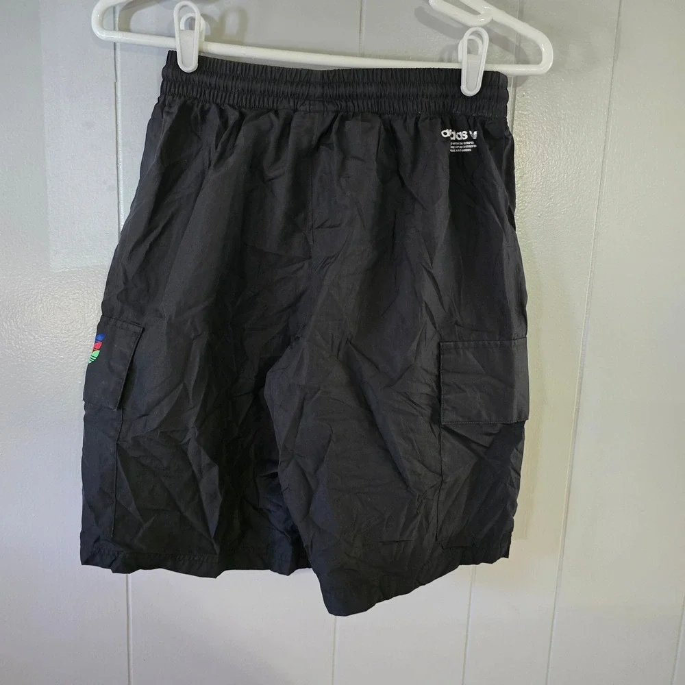 Adidas‎ Cargo Shorts Mens Small Black Multi Color Stacked Logo Trefoil Nylon